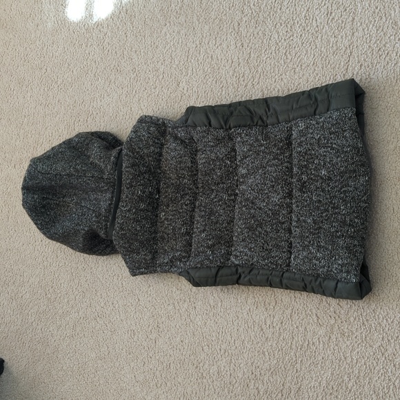 Zara Vest - Picture 2 of 5